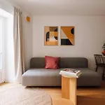 Alfama Regal Suites